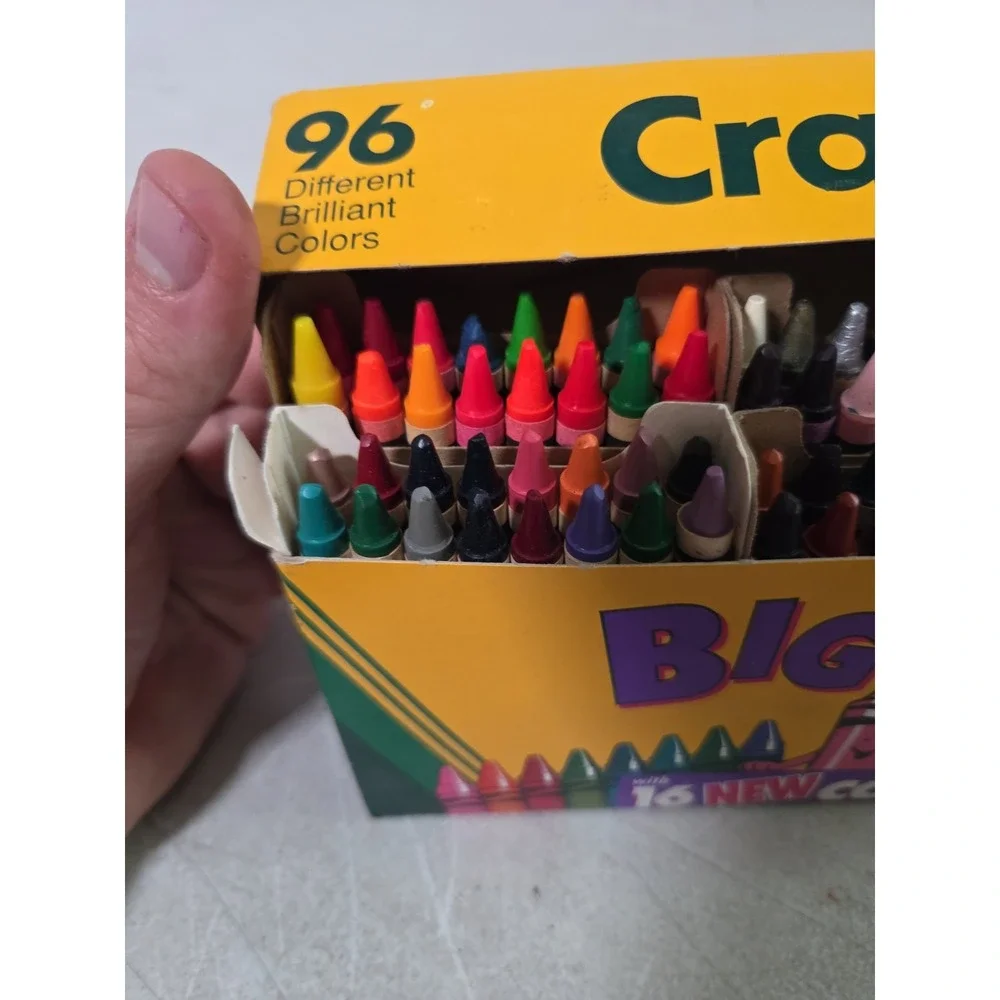 Vintage 1992 Crayola Big Box of 96 Crayons Includes Sharpener W/ Dandelion